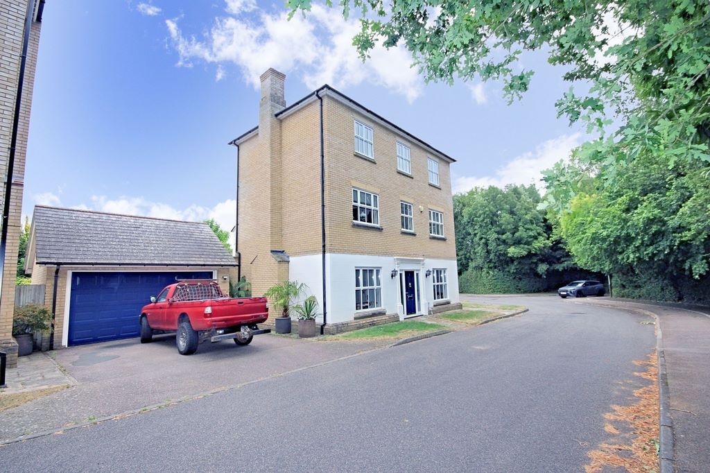 EAST MALLING